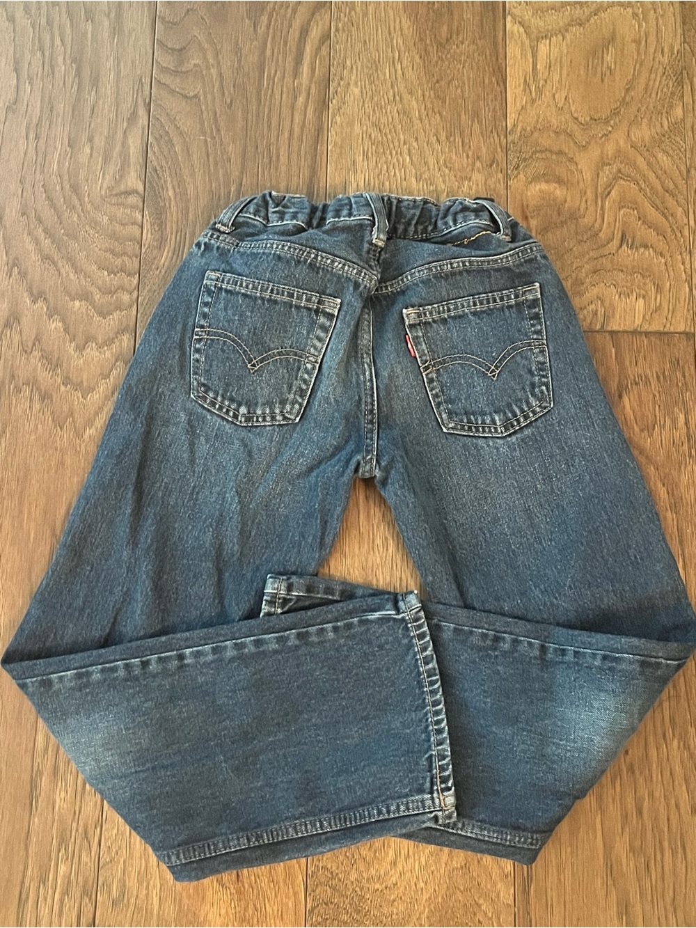 Boy’s Levi’s size 10 regular Classic Dark Wash Denim Jeans with Red Tab 25X25
